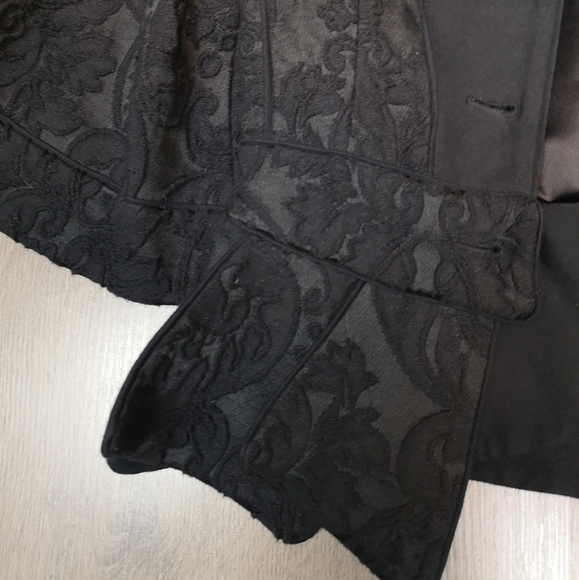 EMBRACE Victorian Elegance with Vintage Rachel Roy Black Jacket | TheStyleMinr - Picture 5 of 6